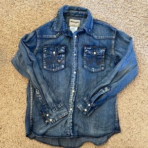 Wrangler denim shirt. Boys large